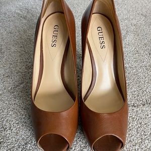 Guess camel heels